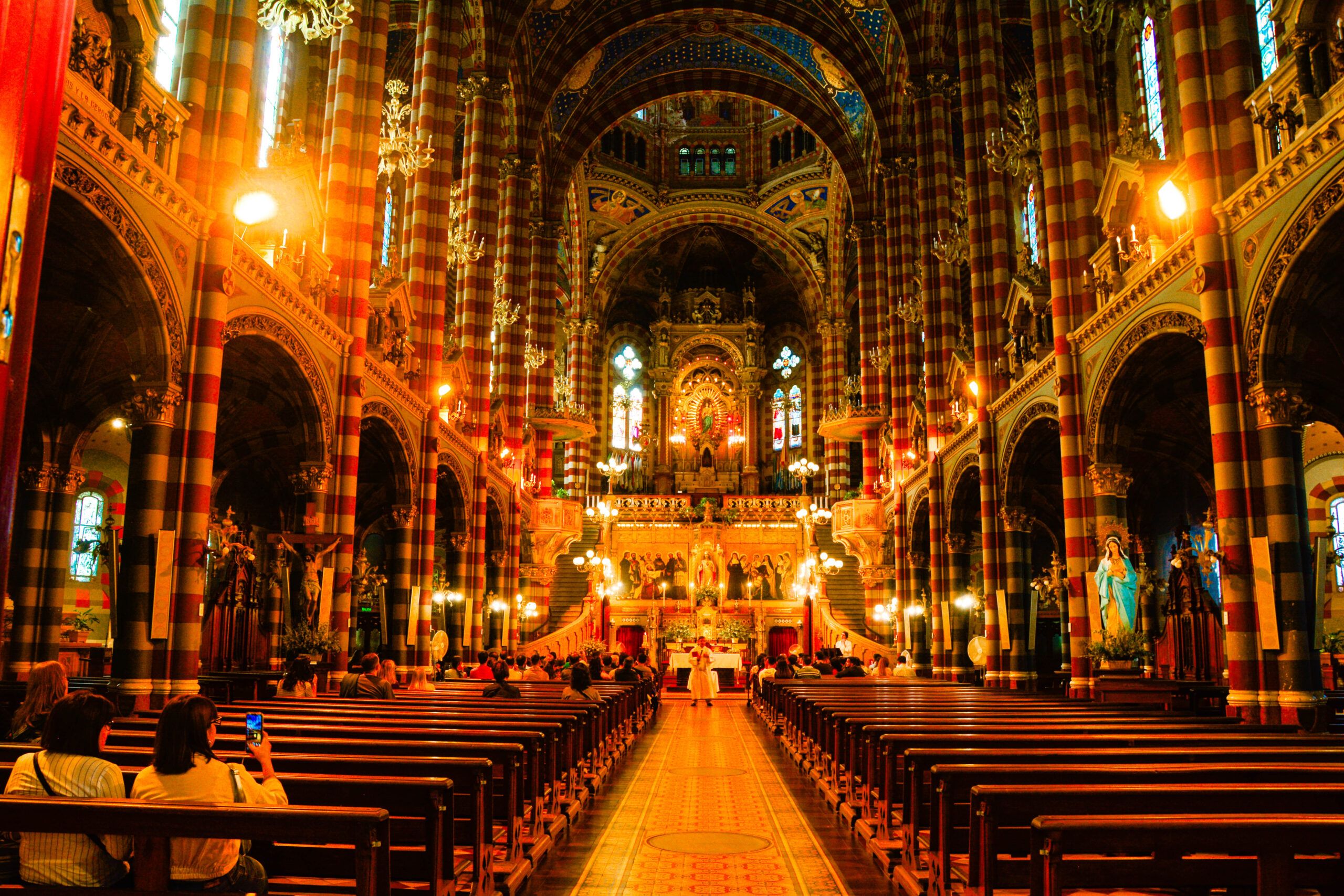 BASILICA MARIA AUXILIADORA Scaled